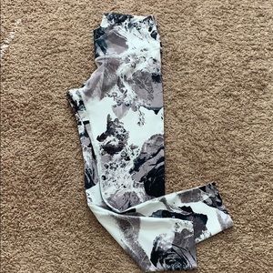 High waisted leggings